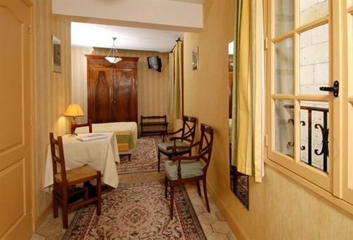 Hotel Logis Le Bussy 3*